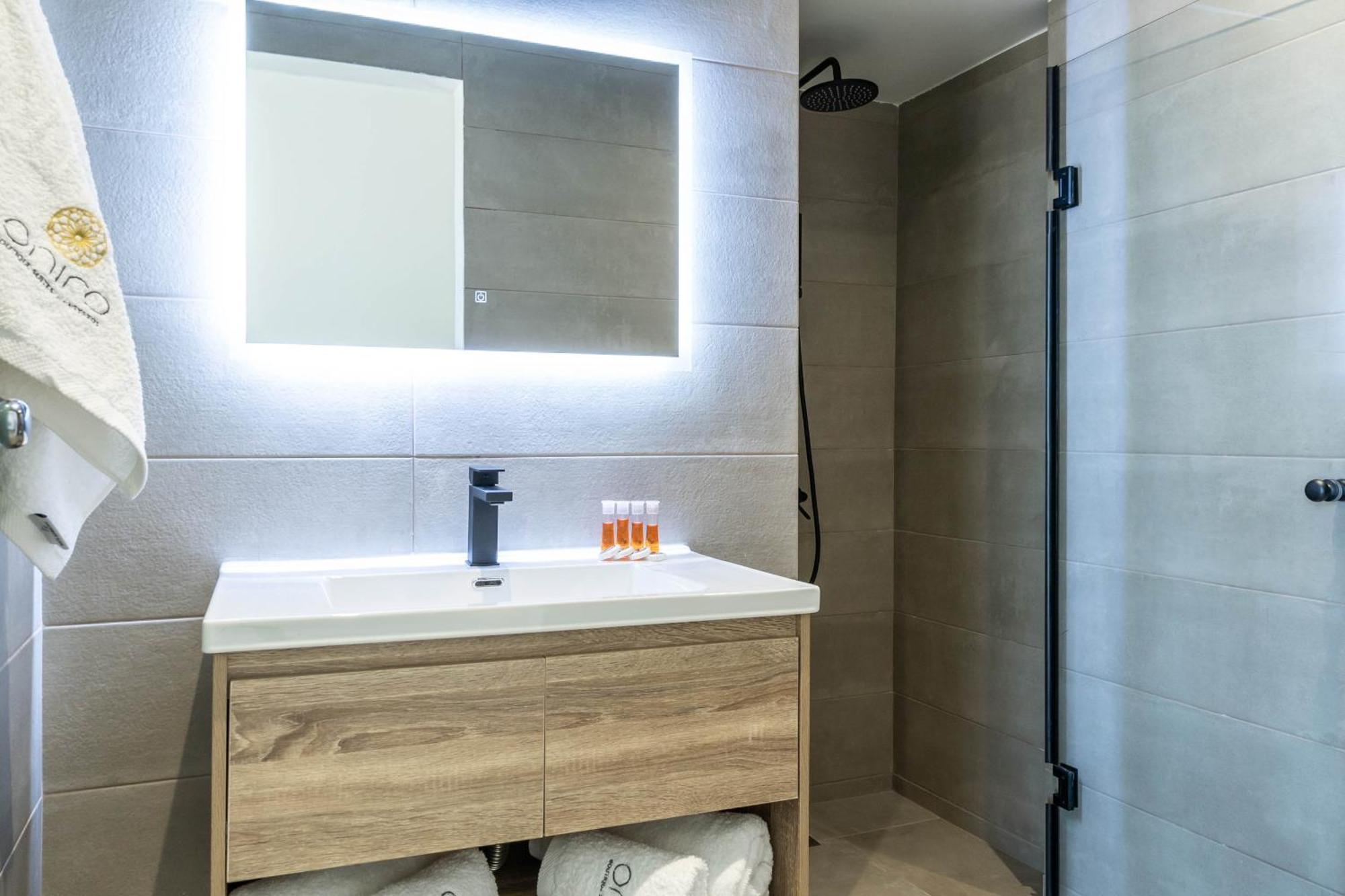 Nerea Boutique Suites Karystos Oda fotoğraf